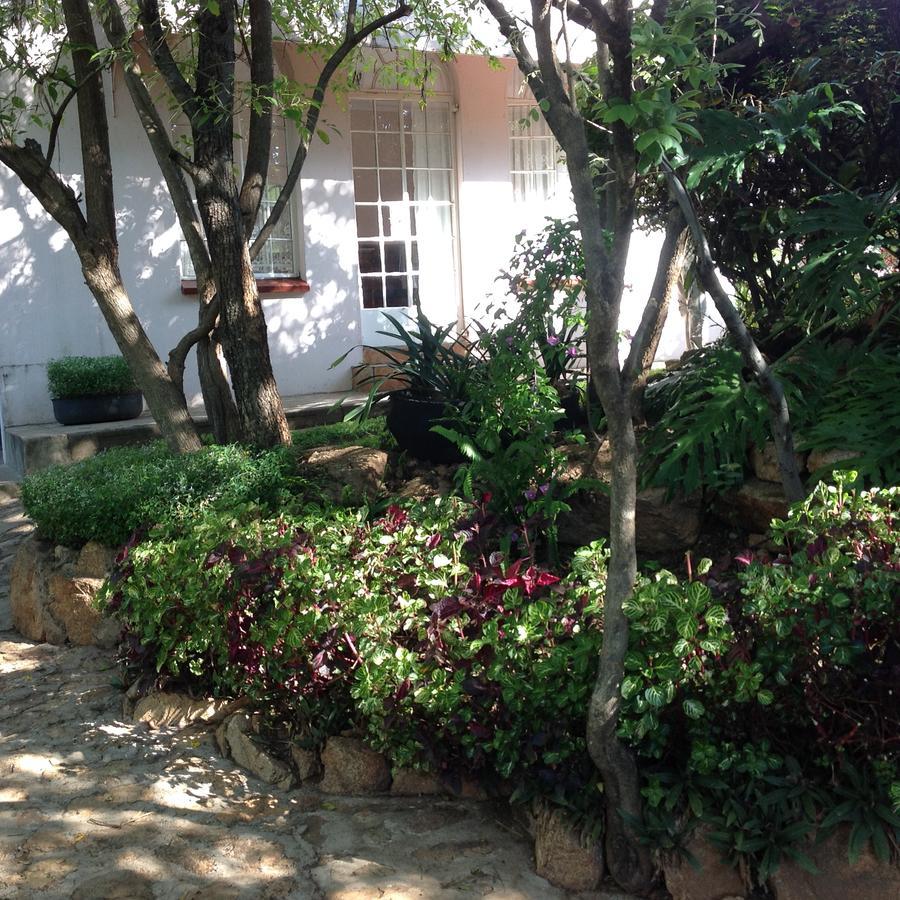 Lynns Guest House بولاوايو المظهر الخارجي الصورة